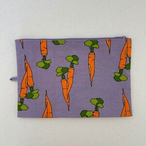 Baggu LARGE Go Pouch - Carrots & Berries